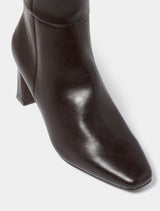 Tatum Shaped Heel Knee Boot Forever New