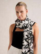 Cassie Printed Floral Scarf 0 Black Beige Forever New