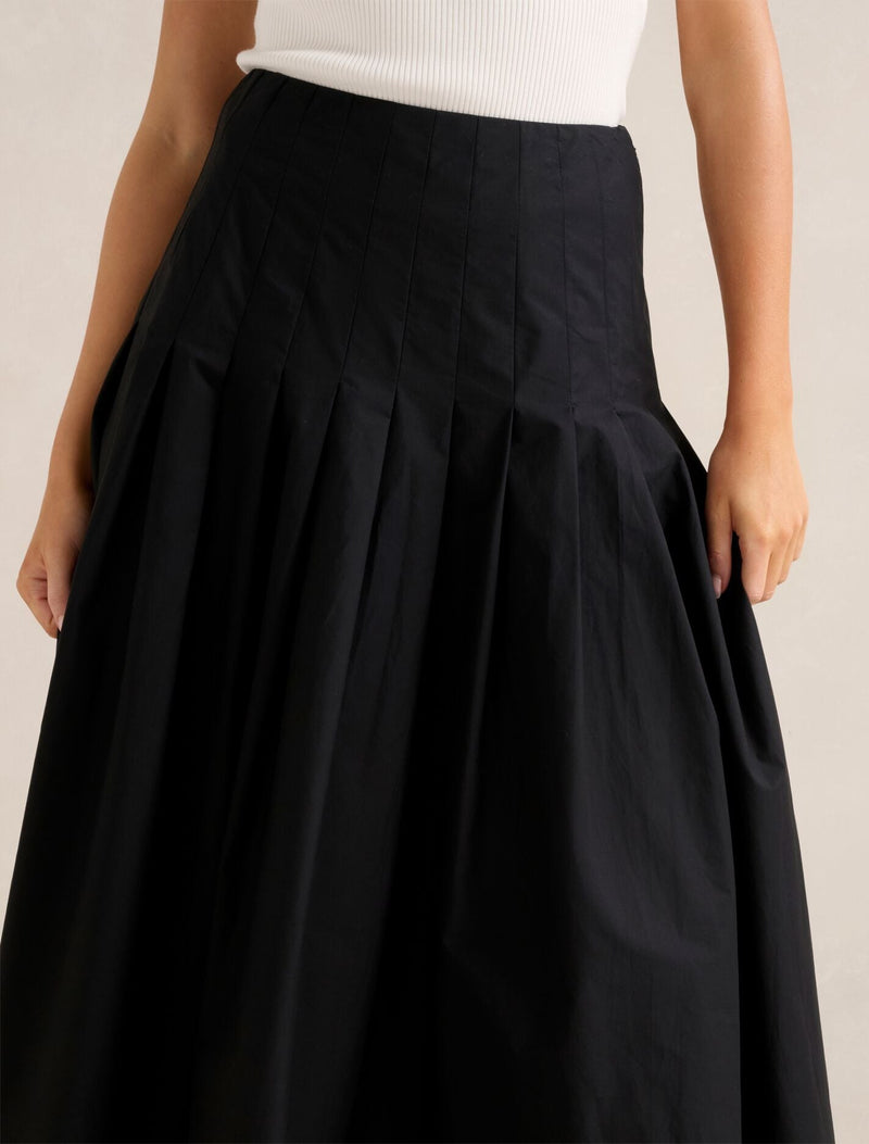 Sasha Pleated Maxi Skirt Forever New