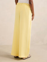 Evelyn Petite Elastic Wide Leg Pants Forever New