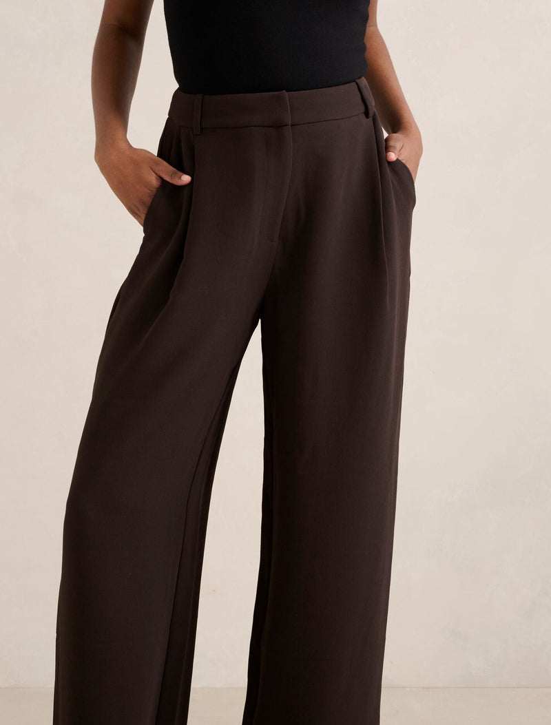 Margot Petite Wide Leg Pants Forever New