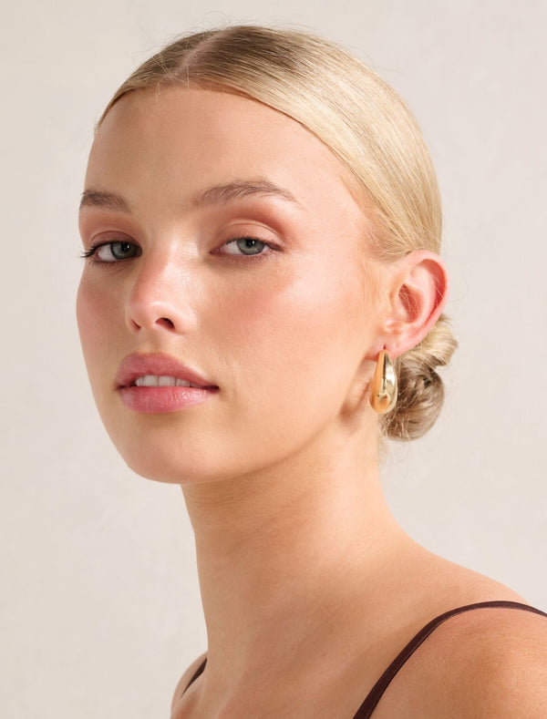Signature Julia Organic Thick Hoop Earrings