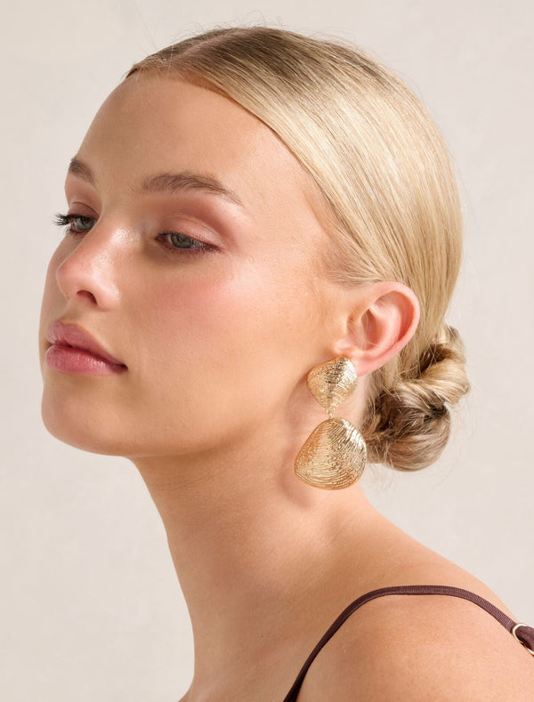 Signature Lillian Shell Earrings Forever New