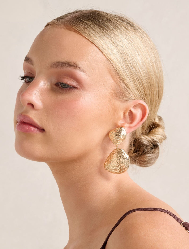 Signature Lillian Shell Earrings Forever New