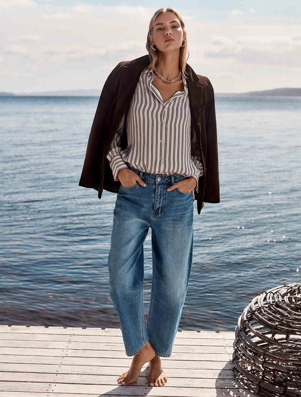 Ricky Barrel Leg Jeans Forever New