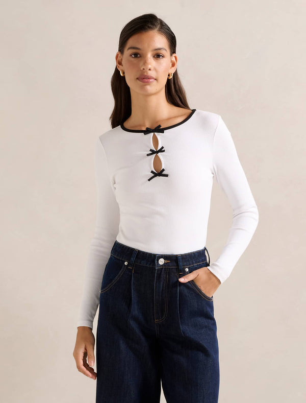 Bree Bow Front Long Sleeve Top Porcelain Black Forever New