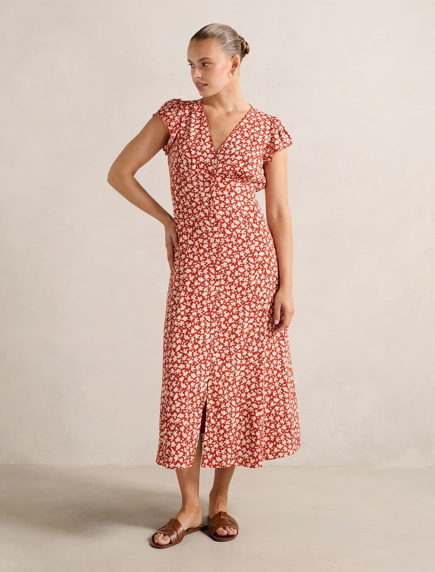 winona midi support dress Winona Scallop Detail Midi Dress Seymour Ditsy