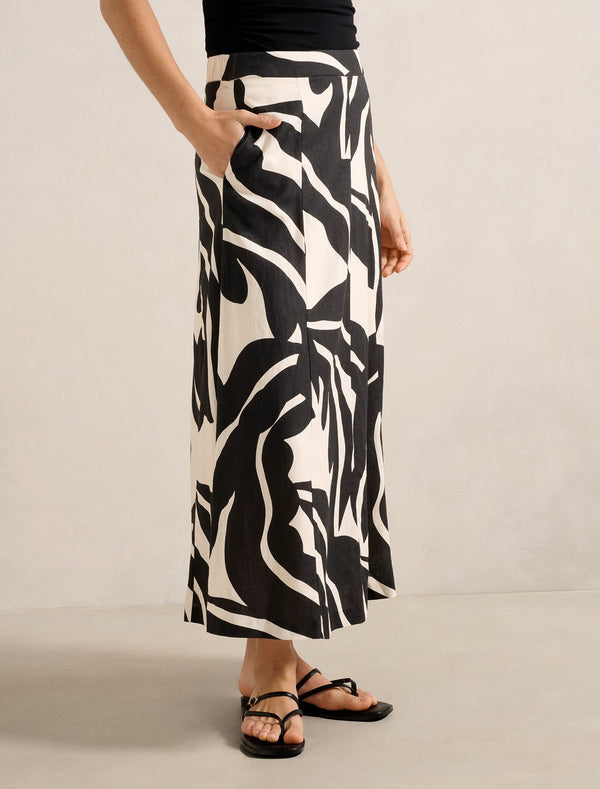 Darcy Printed Seamed Skirt Forever New