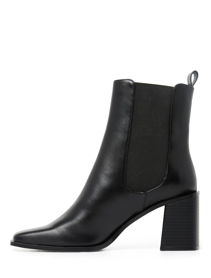 Hunter Block Heel Boot - Forever New